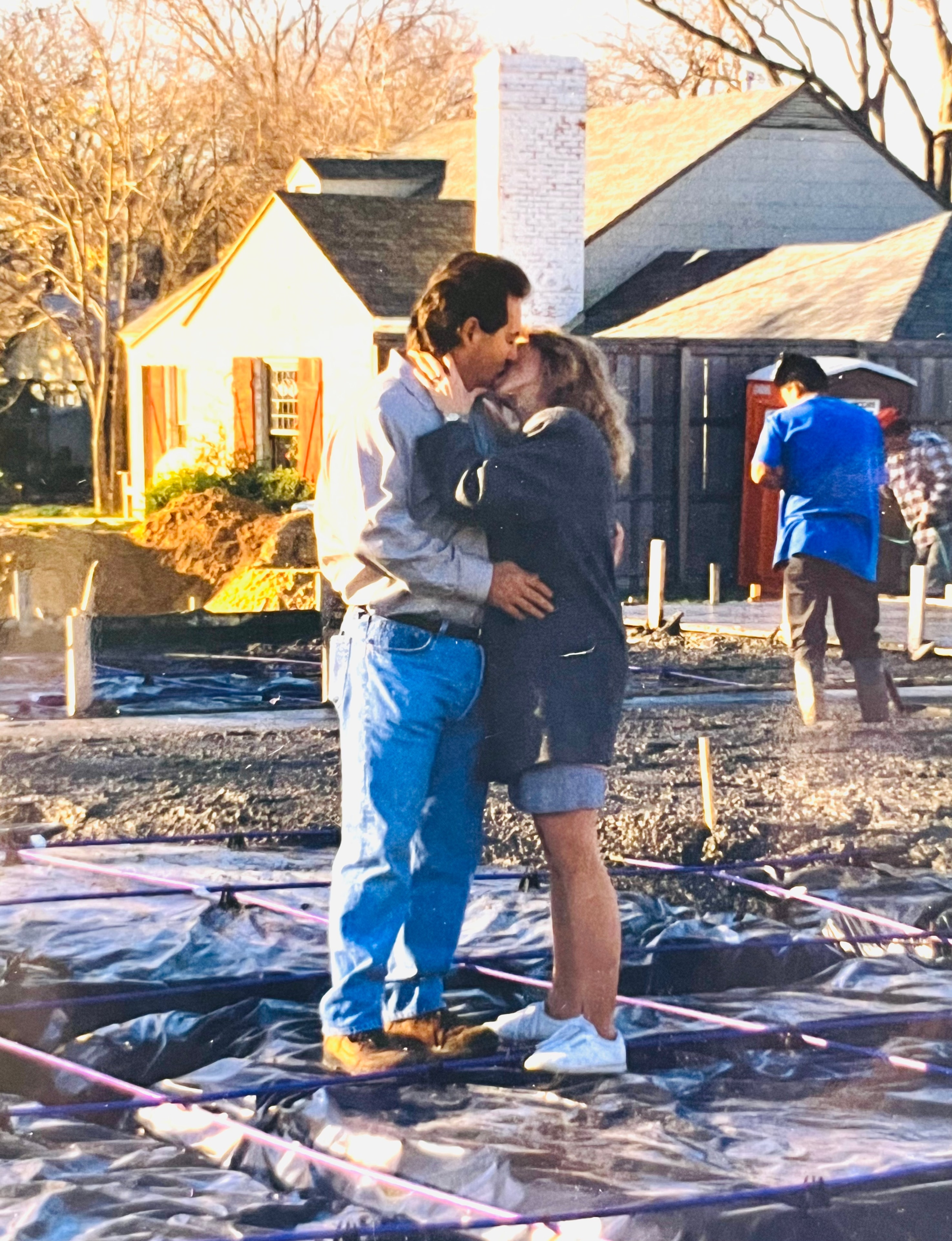 Construction site kiss