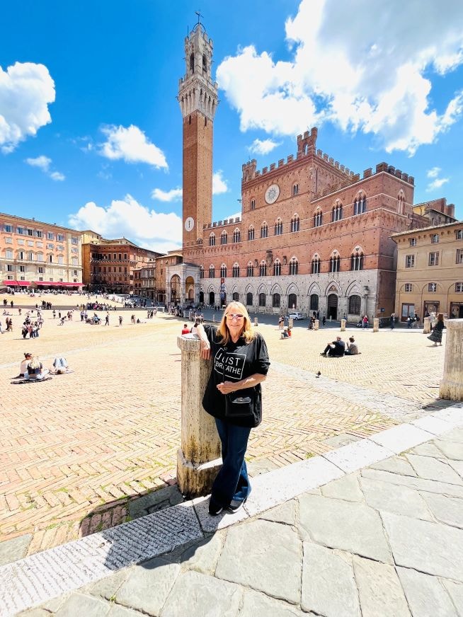 Daren posing Piazza del Campo Siena Italy